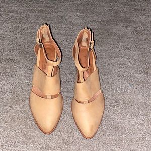 COPY - Nude Jeffrey Campbell mules